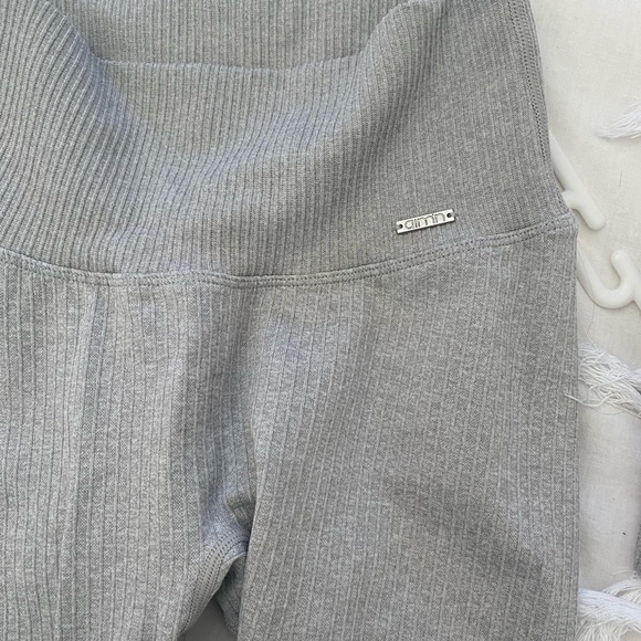 Aimn Grey Marle Set - Tights (S) & Bike Shorts (S), Crop in (M). - Picture 3 of 4